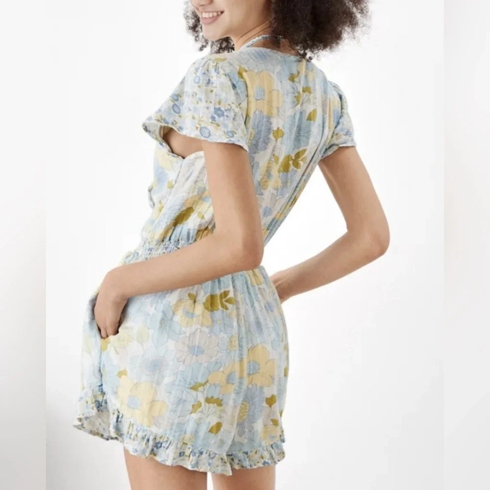 🆕American Eagle Romper - Picture 3 of 10